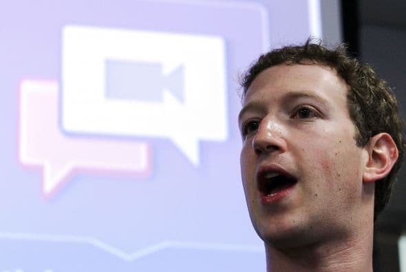 Zuckerberg ya forma parte de los 20 hombres más ricos del mundo. Desde 2010 ha sido elegido como hombre del año por el semanario Time y el hombre más influyente del "nuevo establishment" por Vanity Fair.