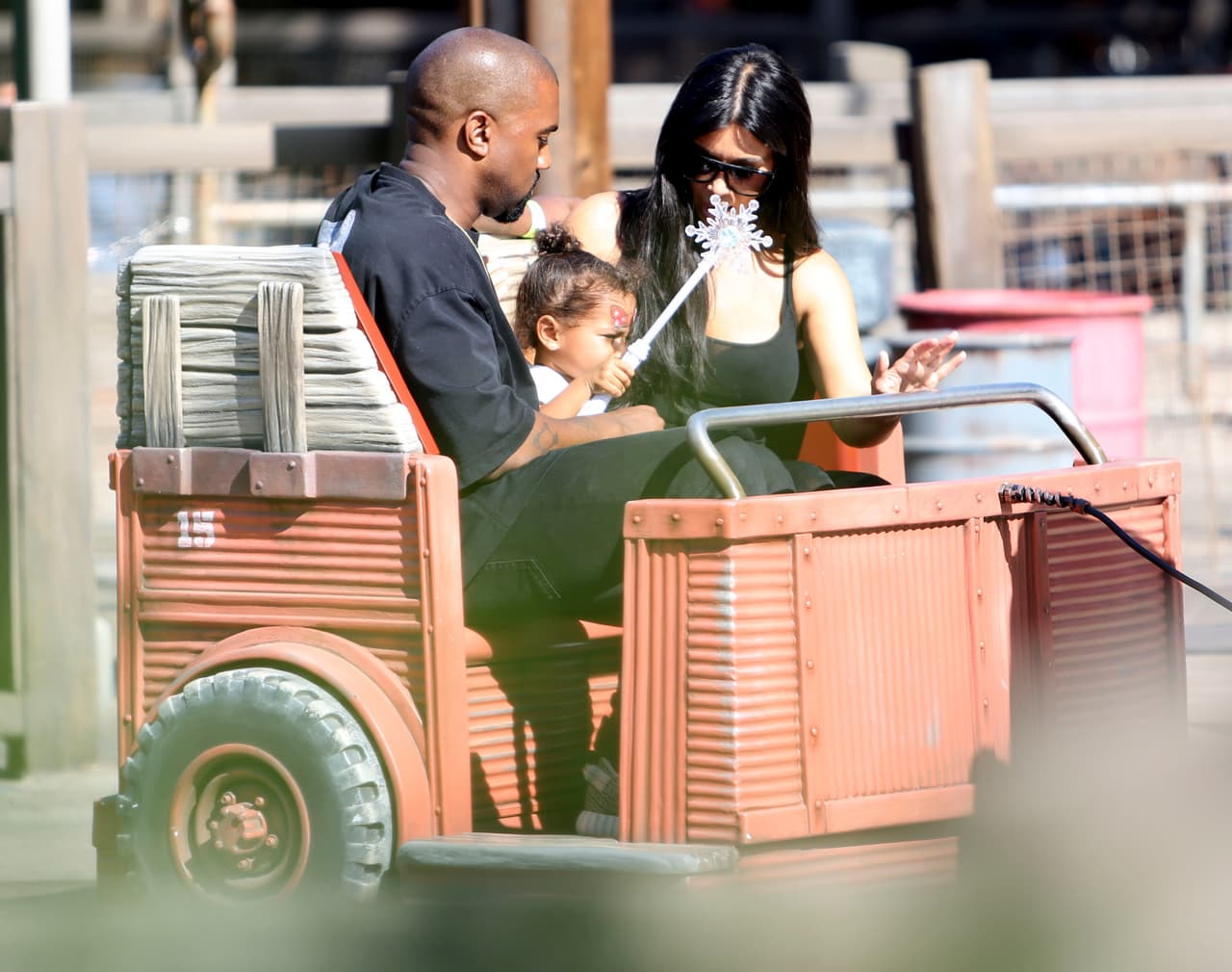 Kim Kardashian celebra a su pequeña