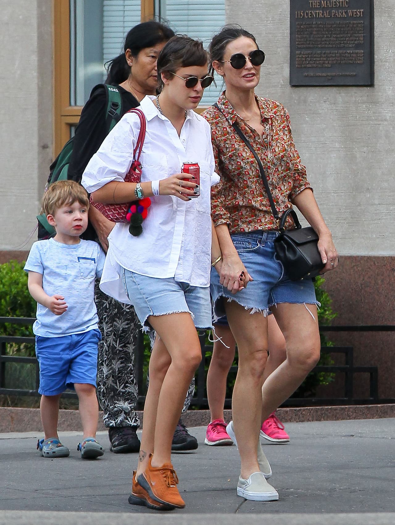 Así reapareció hace unas semanas tras la muerte de una persona en su piscina.