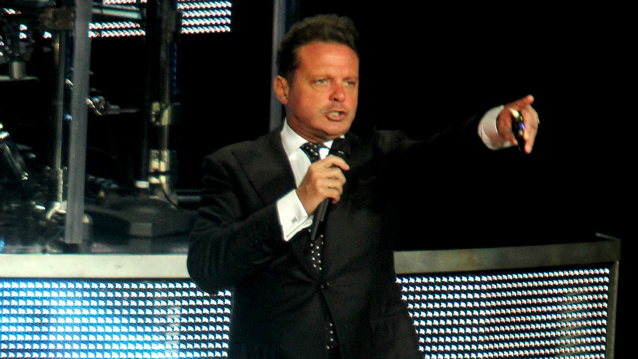 Luis Miguel mantiene su gira tras polémicas cuatro cancelaciones en México