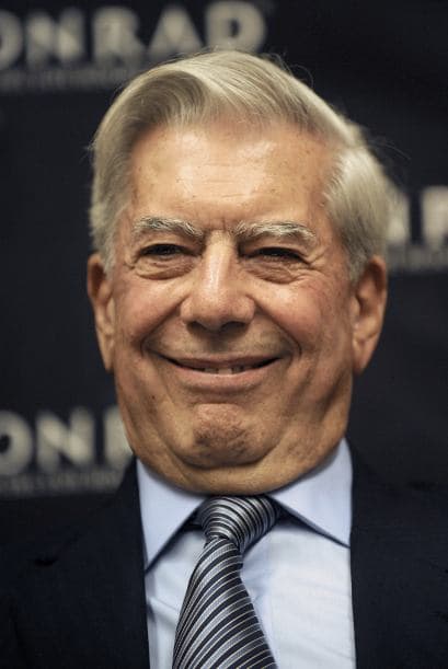 El autor, galardonado con el premio Nobel de Literatura 2010, calificó de "nefasta" la postura de Chávez por apropiarse, según dijo, de las facultades legislativas que corresponden al Congreso, con la denominada Ley Habilitante.