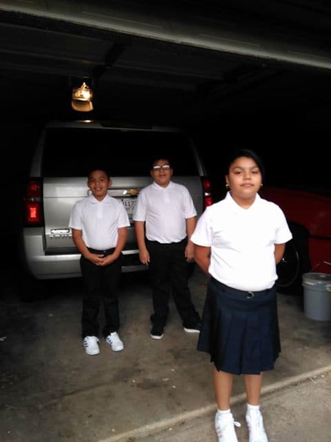 Angeles, Carmelo y Gael Martínez