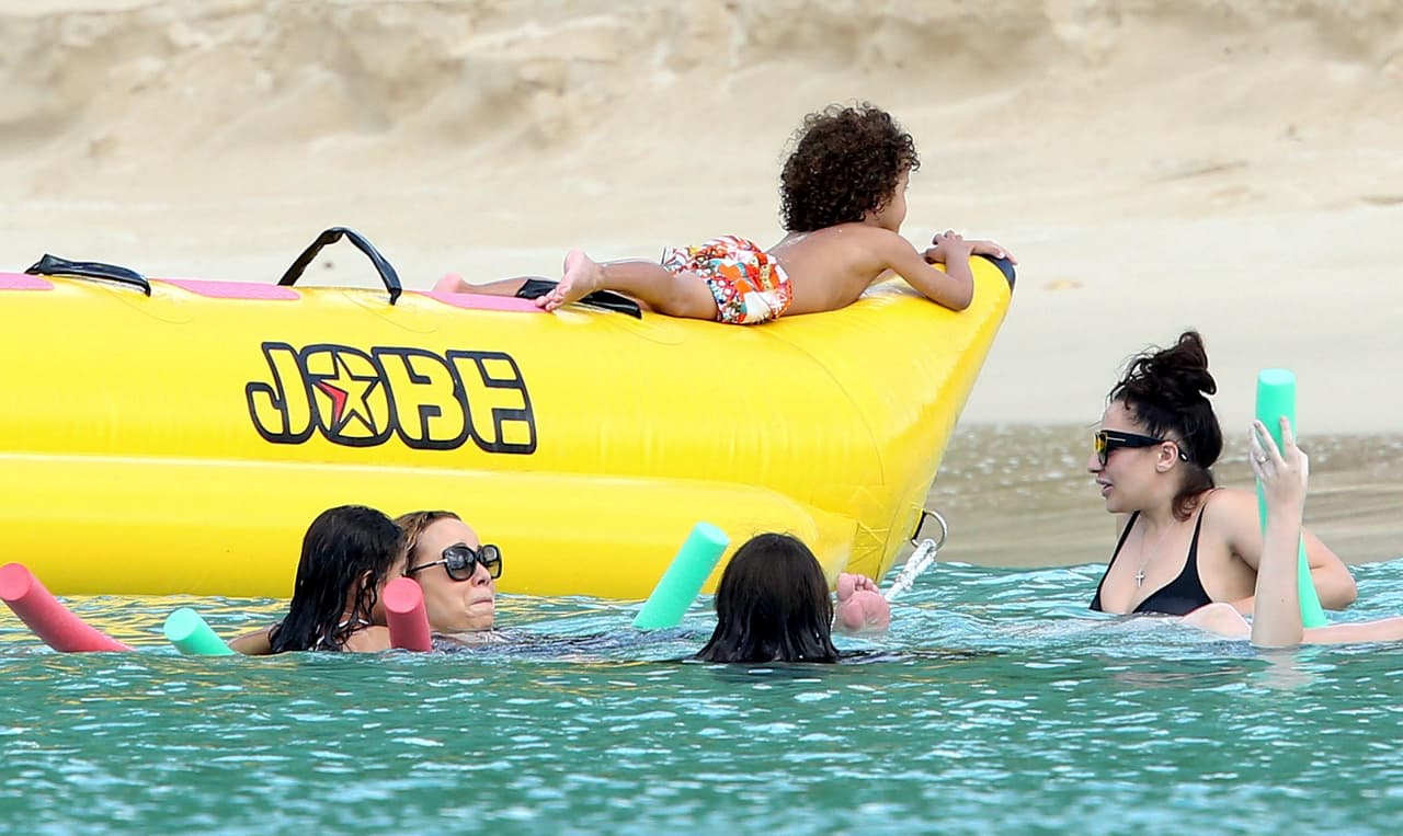 Aunque aún tenemos la duda, lo cierto es que la Mariah sigue disfrutando del carlorsito.