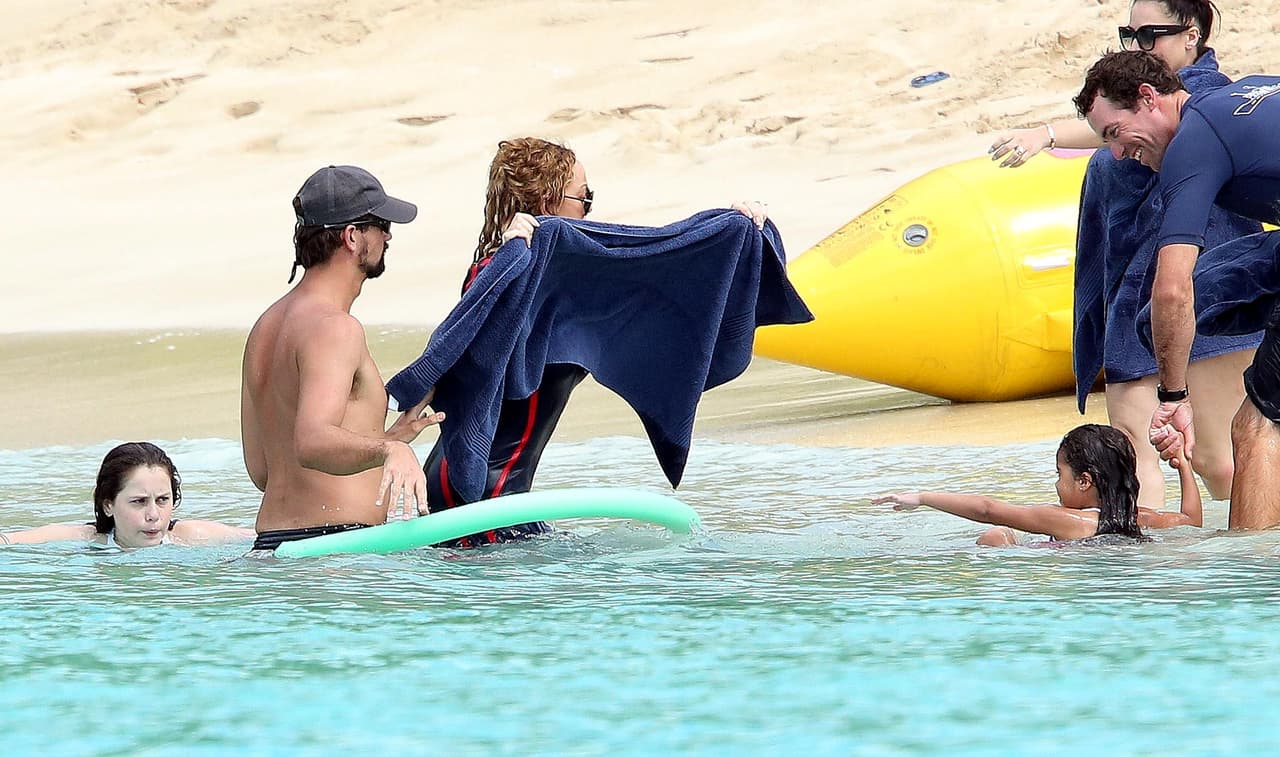 Sus pequeños no se quisieron salir del agua en todo el día.