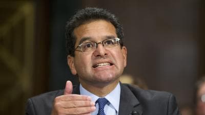 “Afecta a la ciudadanía”: Desde sus vacaciones, Pedro Pierluisi pide a camioneros a desistir del paro