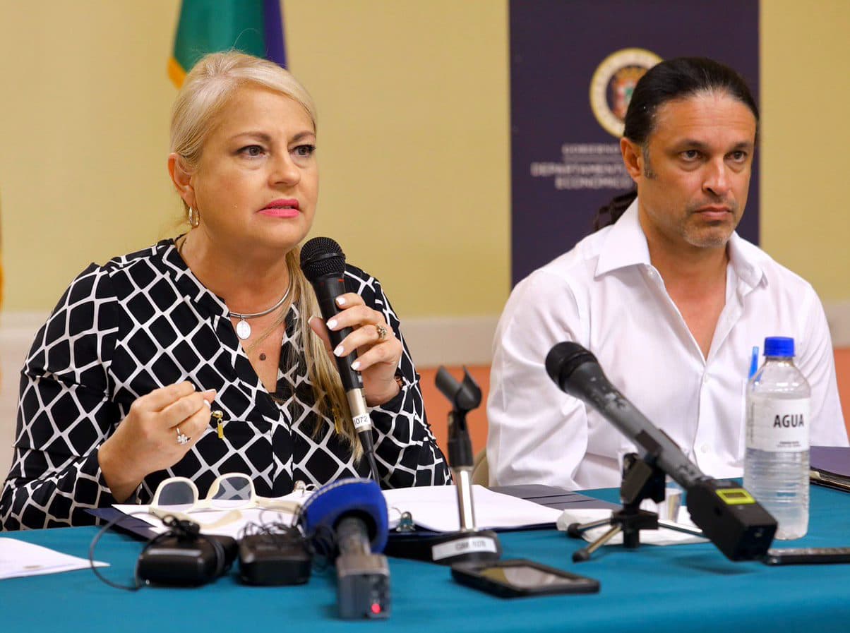 Gobernadora activa millonario apoyo económico para pequeños comerciantes afectados por terremotos