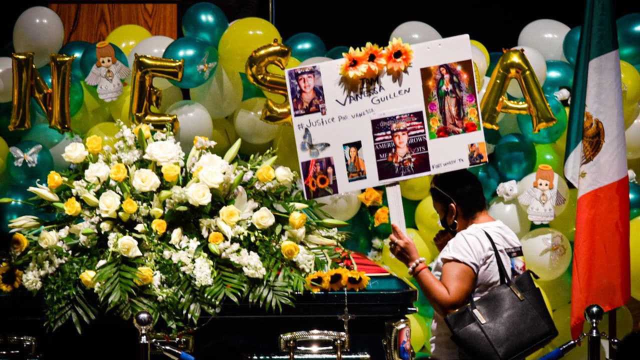 "Hoy no estamos aquí por justicia, por los políticos, estamos para recordar y honrar a Vanessa Guillén" indicó la familia.