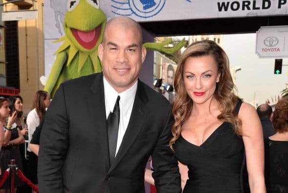 Los famosos títeres llegaron al Capital Theatre durante la premier de su más reciente película y sus fieles fanáticos se apoderaron del boulevard de las estrellas en Hollywood. Muppets Most Wanted es una comedia musical escrita por Bobin y Nicholas Stoller y continúa la saga de 2011 ‘The Muppets’. Esta vez, la rana Kermit y sus amigos se verán envueltos involuntariamente en un crimen internacional, mientras se encontraban de gira por Europa.