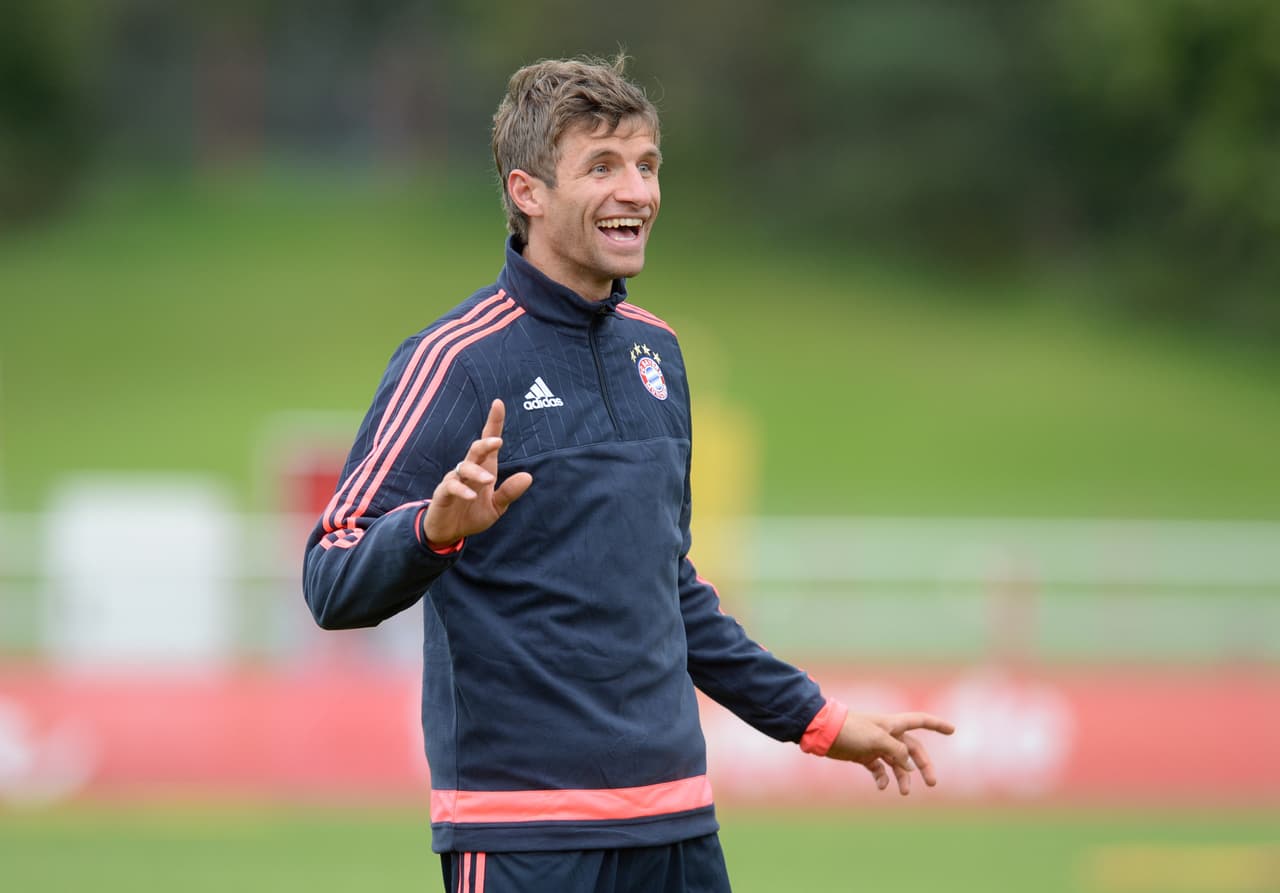 Thomas Müller le teme a los cañonazos del “Chicharito” Hernández