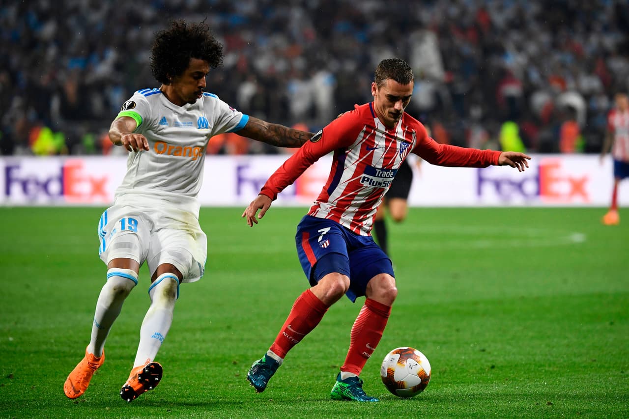 Gustavo no pudo con los ataques del equipo español y en ocasiones fue muy agresivo.