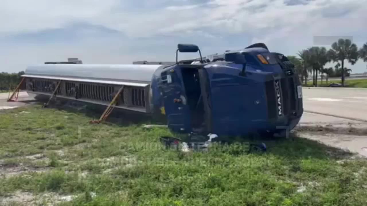 Vuelca camión cisterna en la I-595 y provoca cierre de vías en ambas direcciones hacia el Aeropuerto de Fort Lauderdale