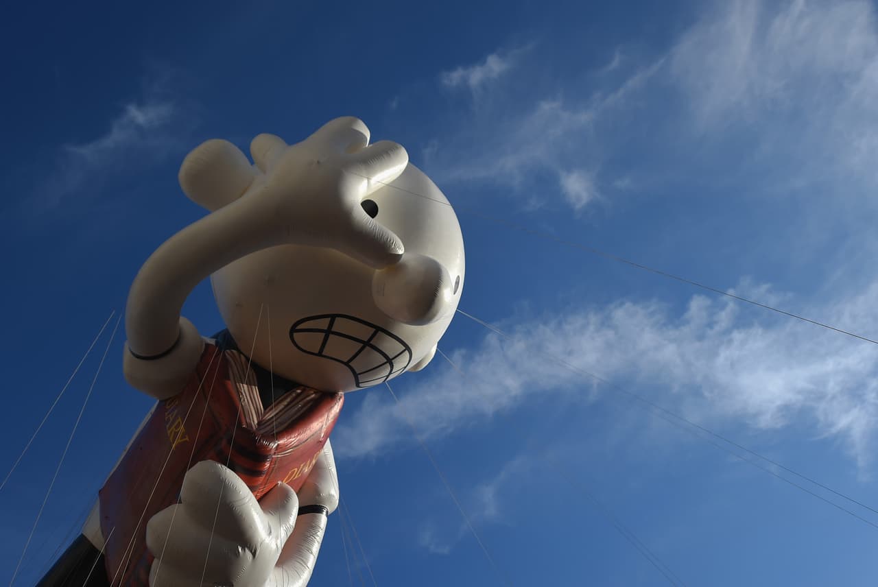 El globo de Greg Heffley en las alturas de Nueva York.