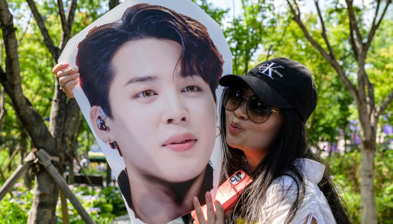 Por que os fãs de BTS são chamados de “army”? Entenda o significado da expressão