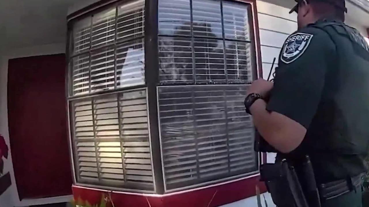 Deltona: bala impacta cámara corporal y salva a agente