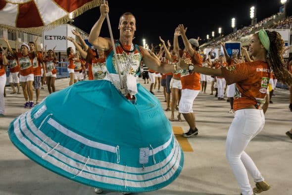 En la capital federal, una ciudad que los fines de semana suele estar prácticamente vacía, la banda "Suvaco del Asa" alborotó el acomodado barrio de Sudoeste.