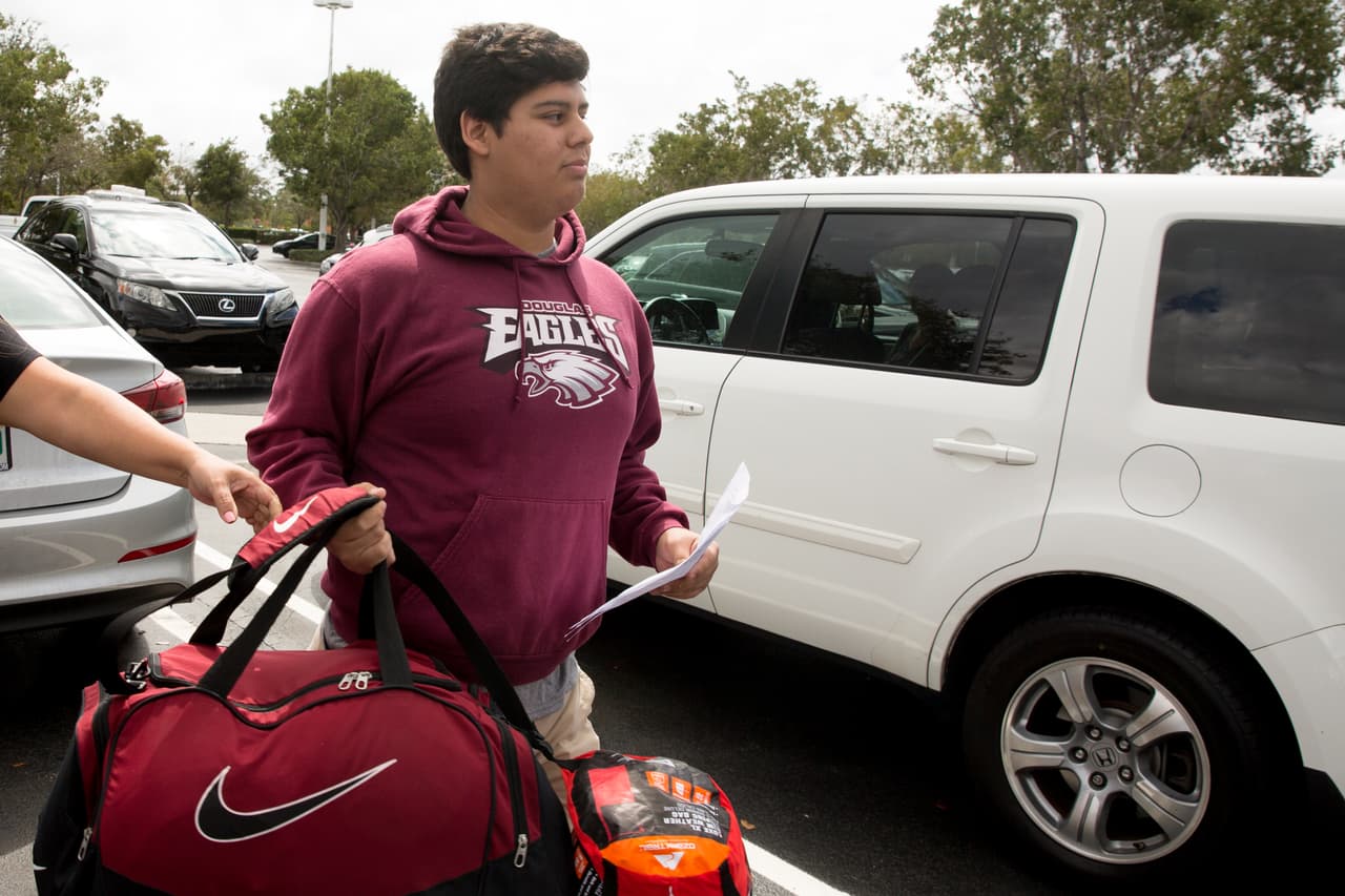“Me siento muy feliz de ver a todos nuestros estudiantes unidos tratando de hacer un cambio”, dijo José Iglesias, un alumno de la secundaria Marjory Stoneman Douglas antes de viajar a Tallahassee.
