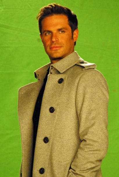 "Mateo" desea ser neurocirujano, pues siempre le ha gustado ayudar a los demás. Mark Tacher es Mateo en Que Te Perdone Dios, ¡conócelo!