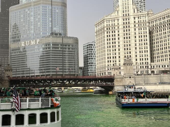 San Patricio en Chicago 2026: qué calles estarán cerradas y dónde ver el río verde
