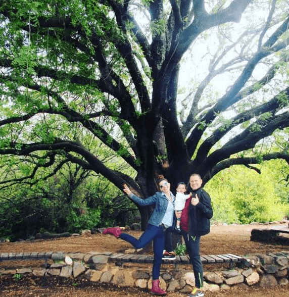 El presentador mexicano también visitó Israel con en Semana Santa del 2017, este viaje lo realizó con Cristy y su pequeña Michelle, quien apenas tenía 2 años. 
<br>