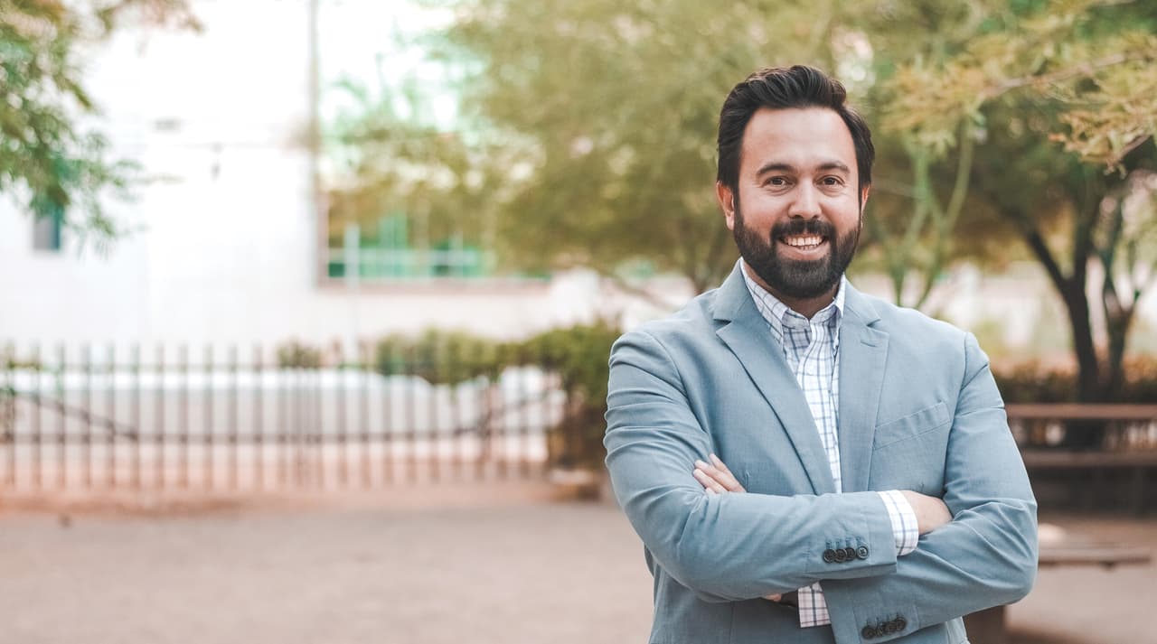 Juan Padrés, un inmigrante mexicano que se postula para la Junta de Supervisores del condado Pima