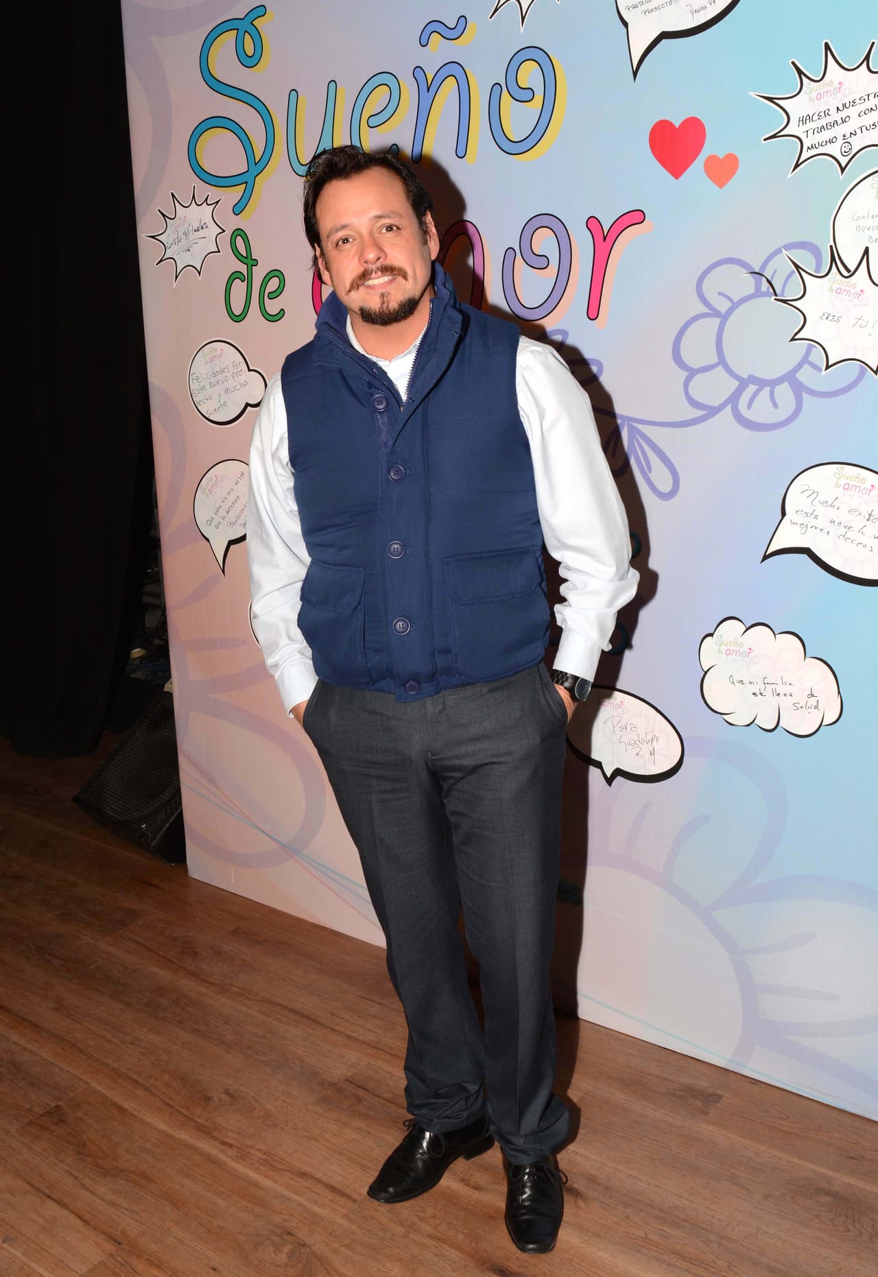 En 1993 
<b><a href="http://www.univision.com/temas/rodrigo-vidal">Rodrigo</a></b> dio vida al hijo de 
<b><a href="http://www.univision.com/temas/enrique-rocha">Enrique Rocha</a></b> dentro de 'Dos mujeres un camin'o, su personaje era Ricardo Montegarza.