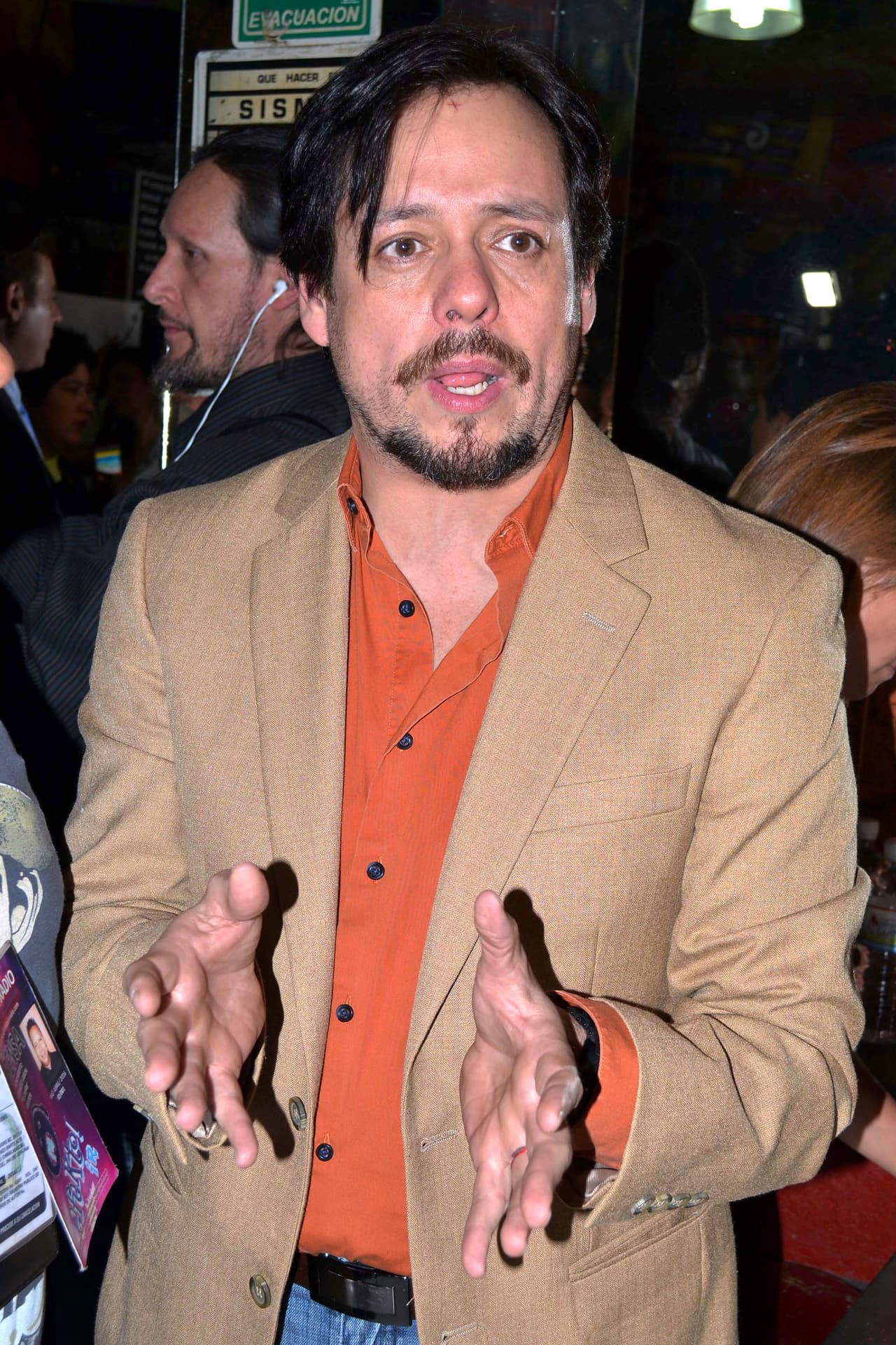 A la par de su carrera como actor, también ha incursionado en la conducción en programas de revista. Además, también es empresario.