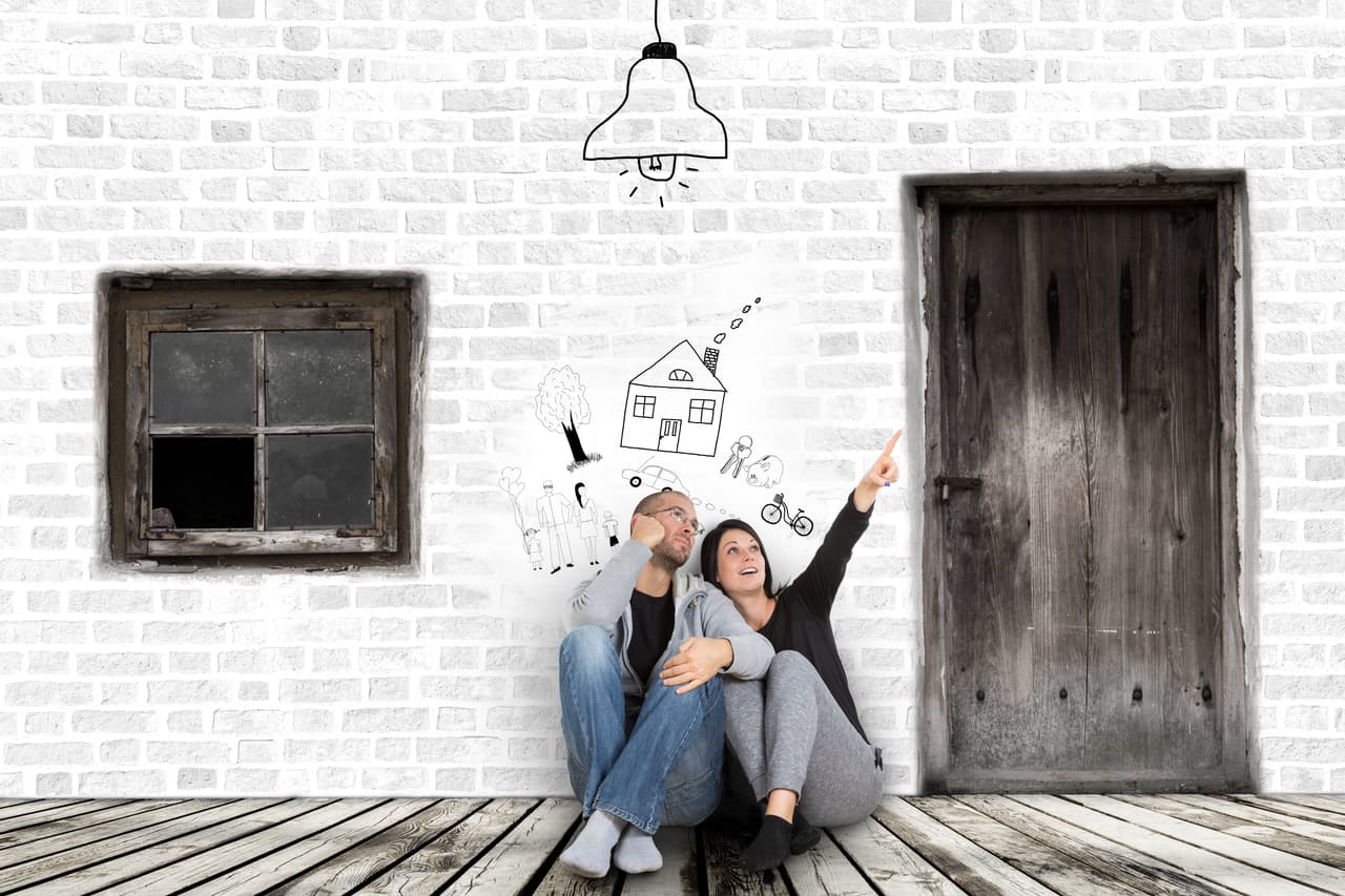 <b>¿Qué atrae a Acuario?</b>
<br>Imprevisible y proyectado al futuro tu signo busca una persona que comparta tus ideales, sea creativa, inteligente, tenga una gran capacidad de visualizar el futuro, de soñar y entregarse totalmente a su pareja en cada encuentro con la intensidad similar a la que pudiera pasar si fuera el último. Las personas que son capaces de adaptarse a todo, optimistas y entusiastas, alegres y positivas.