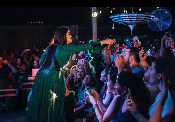 Natti Natasha continúa cosechando éxitos en su carrera como cantante de música urbana, el dueto que grabó con Thalía está arrasando en las listas de popularidad de varios países latinoamericanos, como en Argentina donde son número en la radio.
<br>