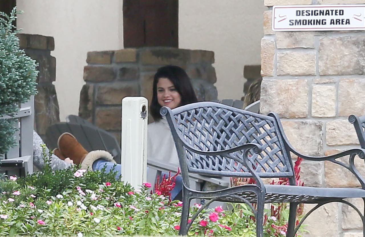 Estuvo muy sonriente.