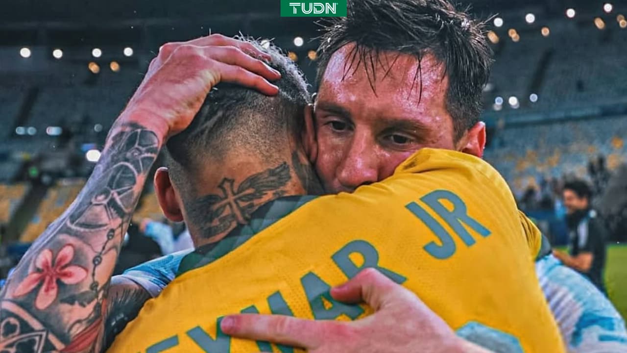  Neymar le dedica emotivo mensaje a Messi: "El mundo te agradece"