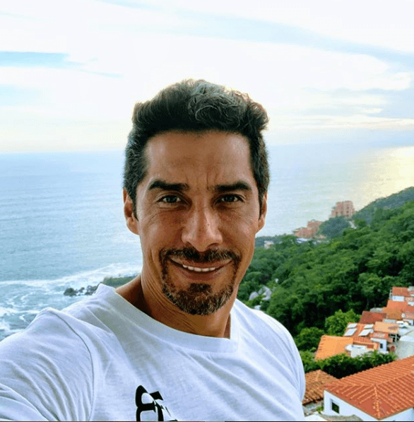 Esta no es la primera vez que Charly habla públicamente de Pilar, pues en 2016 dijo, de acuerdo a Televisa Espectáculos, que 
<b><a href="http://espectaculos.televisa.com/farandula/sin-silla-de-ruedas-pilar-montenegro-reaparece-tras-terrible-enfermedad-fotos/" target="_blank">hablaba con ella constantemente </a></b>y que se encontraba bien, pero sin intensión de regresar a la vida pública.