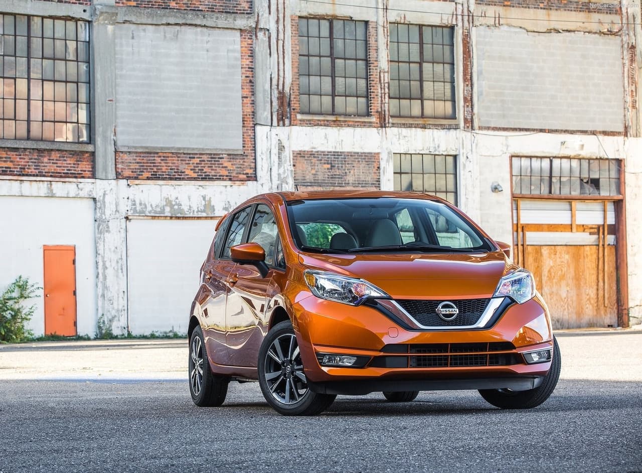 <h3 class="cms-H3-H3"><b>Nissan Versa Note</b></h3>
<br>
<br>
<b>Precio promedio:</b> 9,533 dólares
<br>
<b>Porcentaje promedio por debajo del valor de mercado: </b>12.4%
<br>
<b>Ahorro promedio:</b> 1,375 dólares