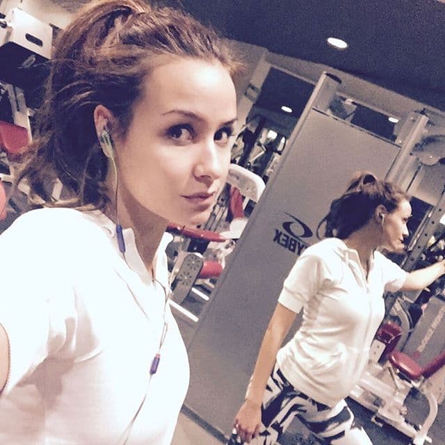 Incluso en estas fotos alcanzamos a ver su pancita tan linda.