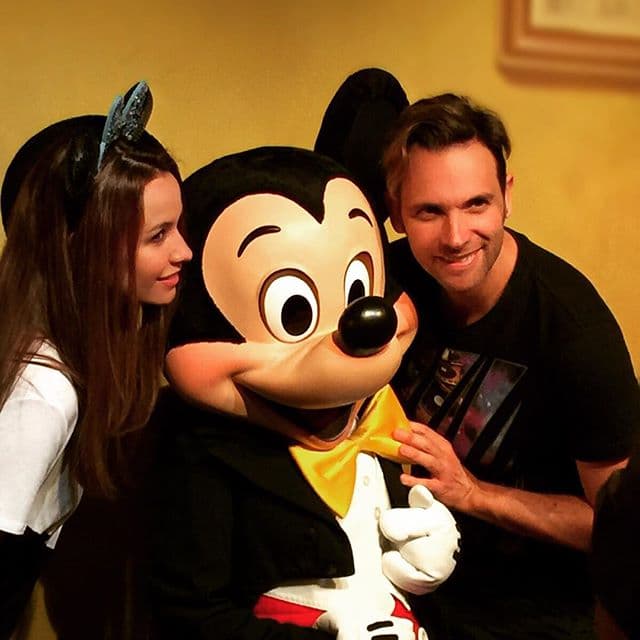 La también actriz también ha dado detalles que Patricio está muy contento con la noticia de que será niña, pues él ya es padre de un niño.