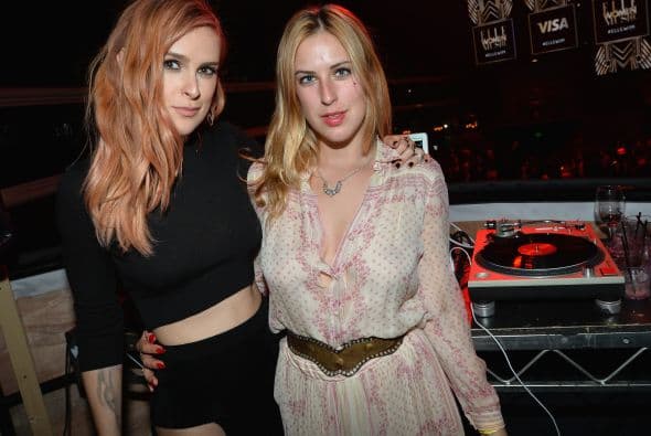 Tuvo que hacer trabajo comunitario dos días, se libró de una sentencia mayor. Aquí los videos más chismosos.