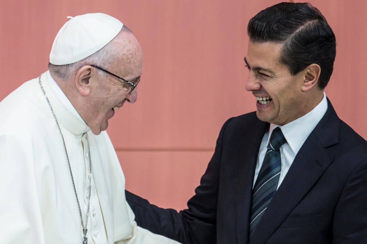 Francisco es el primer Papa que visita el Palacio Nacional.