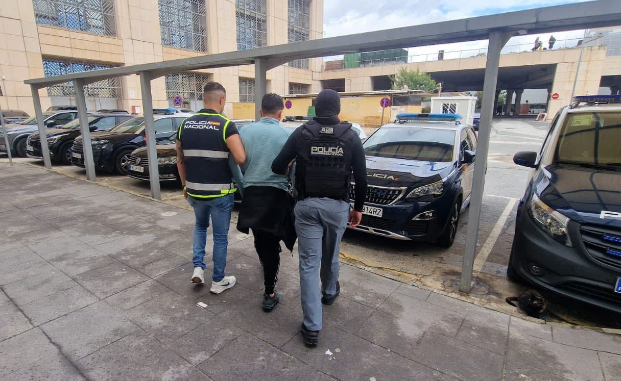 Detienen en España al líder de Los Lobos, uno de lo criminales más buscados de Ecuador y que había fingido su muerte 