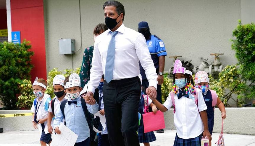 "Los padres de familia quieren resultados": estos son los retos del nuevo superintendente escolar de Los Ángeles