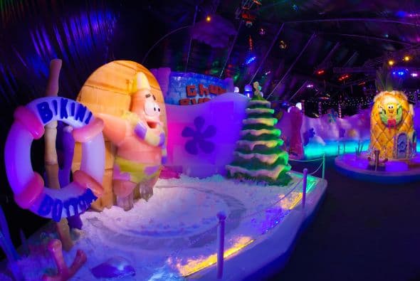 La esponja favorita de los niños ya está en Ice Land, una exhibición de esculturas heladas que promete congelarte hasta el 4 de enero.