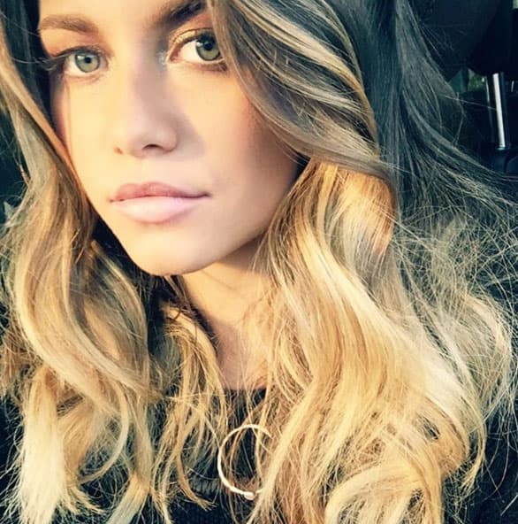 Un excelente disco con refrescante pop en donde Sofía muestra su innegable talento.