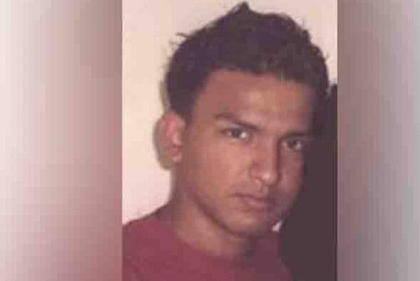 Juan Elías García Este salvadoreño es un presunto miembro de la pandilla MS-13. Es buscado por su presunta participación en el asesinato de su novia, de 19 años, y del hijo, de dos años, de ella. Este día el FBI anunció su ingreso a la lista de los más buscados.