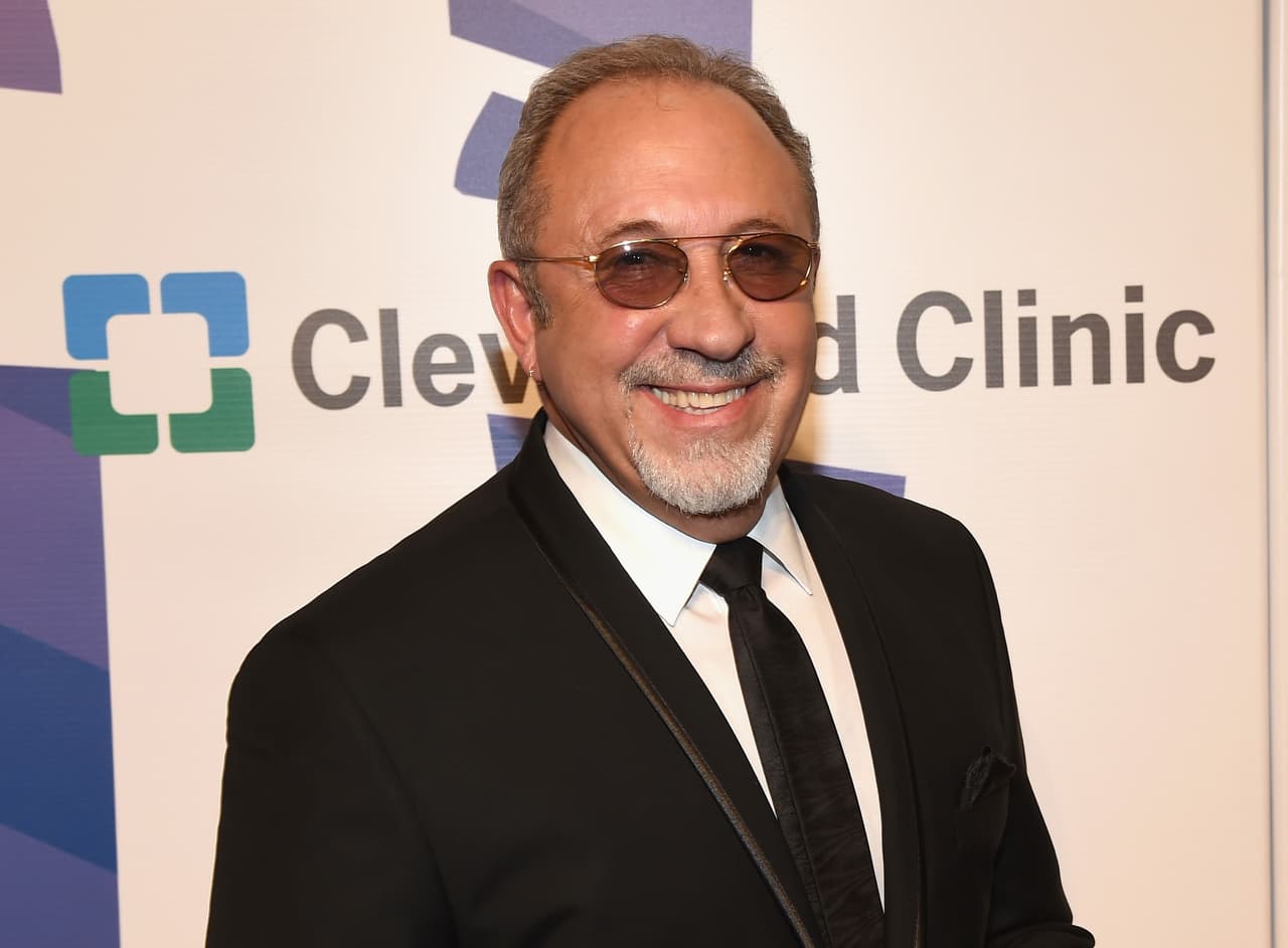 Emilio Estefan produce canción para combatir a Donald Trump