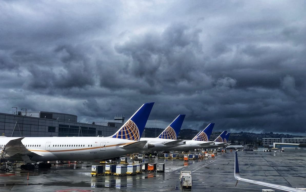 El Aeropuerto Internacional de San Francisco (SFO) informó que unos 200 vuelos experimentaron retrasos de hasta 3 horas la mañana del miércoles. Mas información aquí.