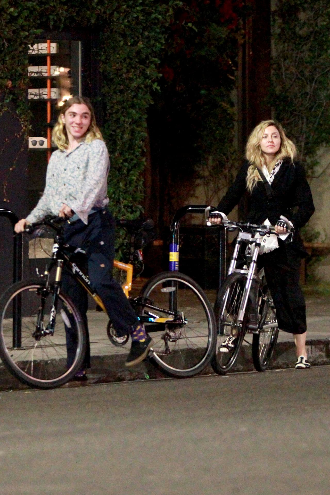 Mientras más va pasando el tiempo más se está pareciendo a su mamá.