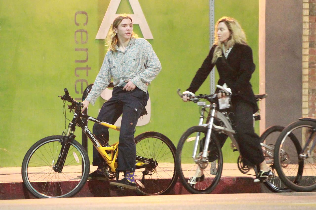 Hoy dia Rocco ha reinventado su look de pies a cabeza.