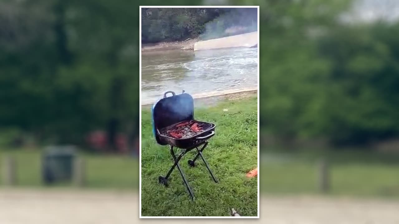 La familia de Juan Rubén Chel, compartió la última fotografía que les envió el joven guatemalteco. Se observa la parrilla y de fondo el río Trinity a la altura de California Park, en Dallas.