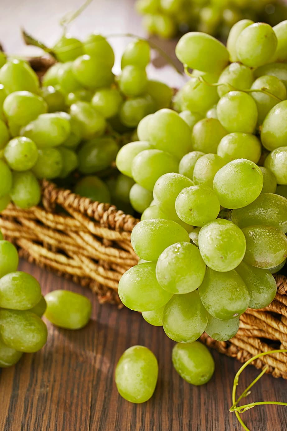 Uvas (grapes) Mejor aún si cuando vas a comer fruta, comas de un sólo tipo de fruta, y en el caso de mezclarlas, no incluir muchas variedades y que tengan características similares.