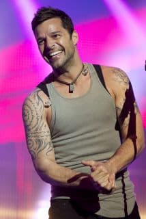 Y Ricky Martin no se queda atrás.