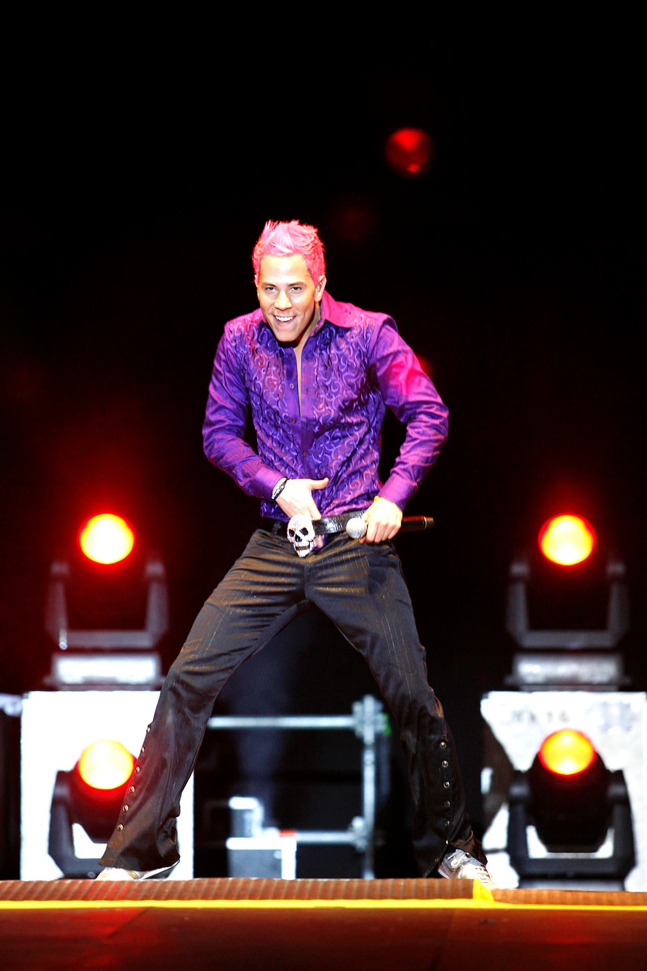 Christian Chávez con el cabello rosa ¿te gusta?