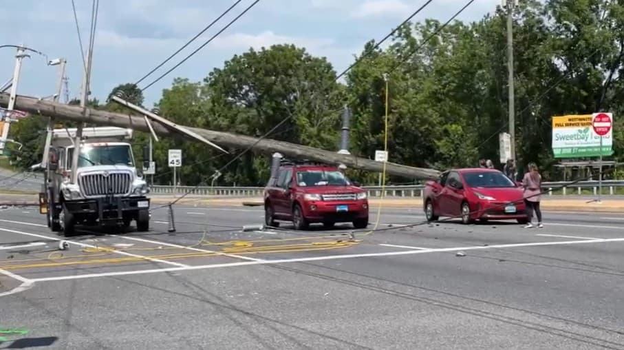 Según la Policía Estatal de Maryland, fueron 34 vehículos atrapados.
